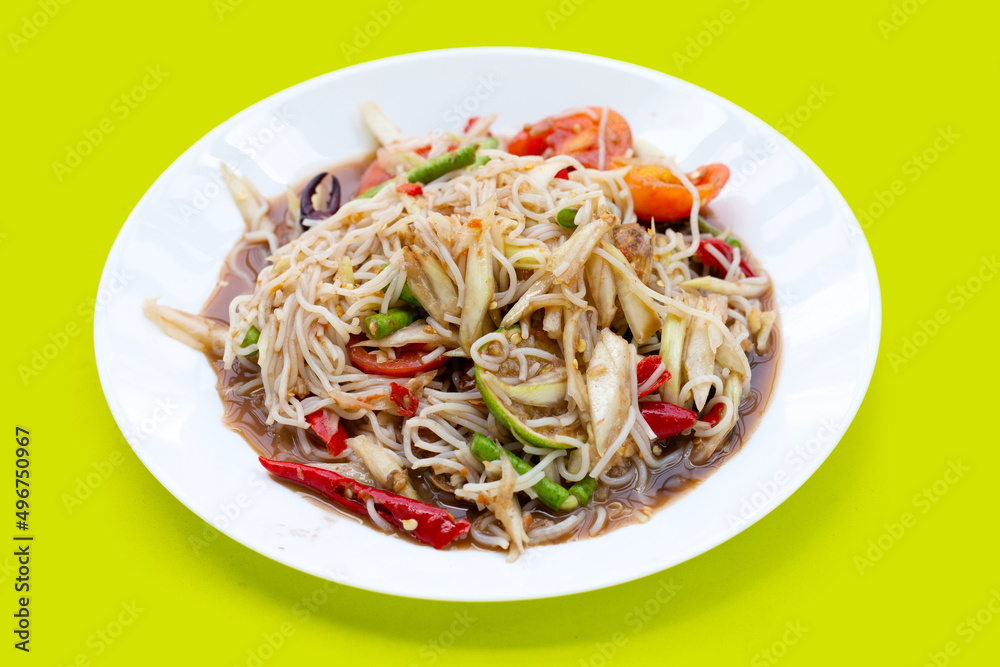 Spicy green papaya salad with vermicelli