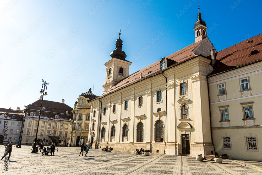 Fototapeta premium Large Square (Piata Mare) with the City Hall and Brukenthal palace in Transylvania, Romania