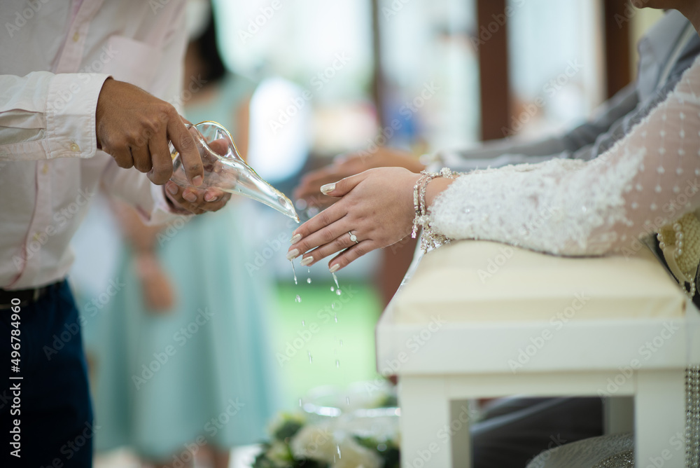 Obraz premium Water Pouring, Thai Traditional Ceremony, Engagement