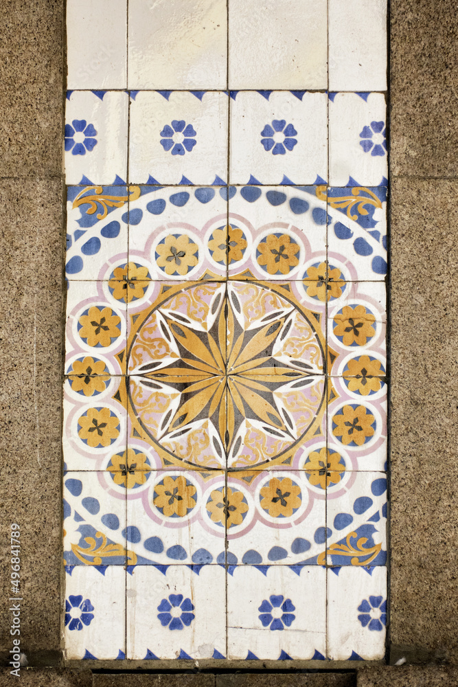Beautiful Art Deco azulejos, tiles in the Sao Bento railway station, Oporto, Portugal Beautiful Art Deco azulejos, tiles in the Sao Bento railway station, Oporto, Portugal