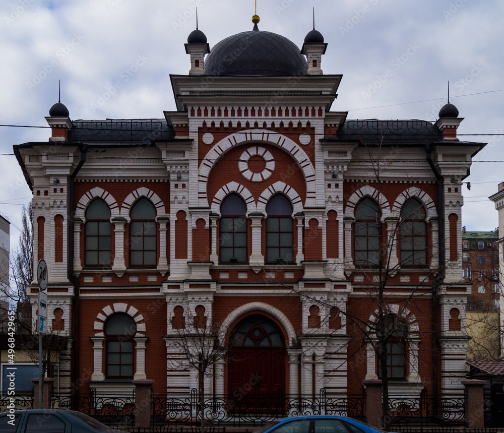 Obraz premium Jewish synagogue. Red Synagogue in Kyiv. Two-story synagogue