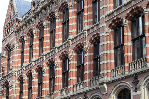Foto Amsterdam Spuistraat Street Historic Building Facade with Sculpted Details Close