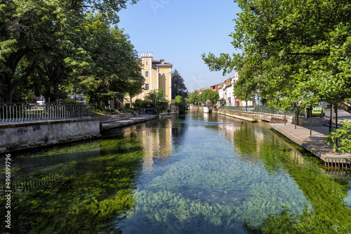 Waterway, L’Isle sur la Sorgue, Vaucluse, Provence Alpes Cote d’Azur region, France
