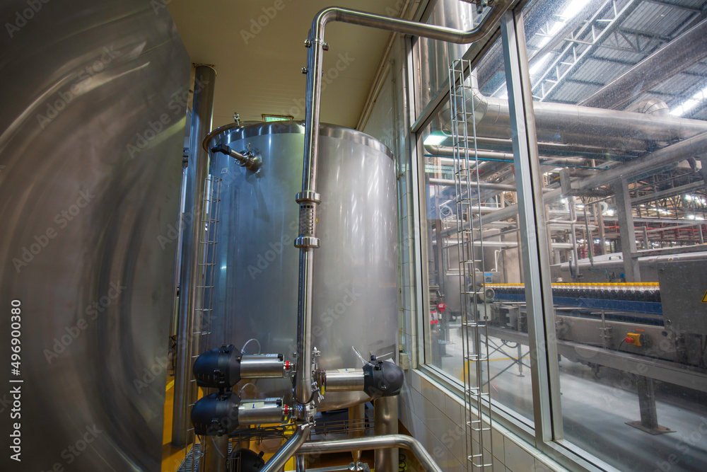 Soft drink cellar tank with stainless steel pipeline Soft drink cellar tank with stainless steel pipeline