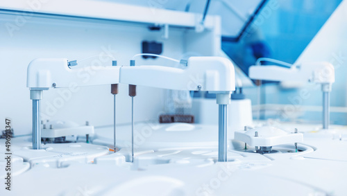 Fotografie Laboratories with automatic biochemical analyzer