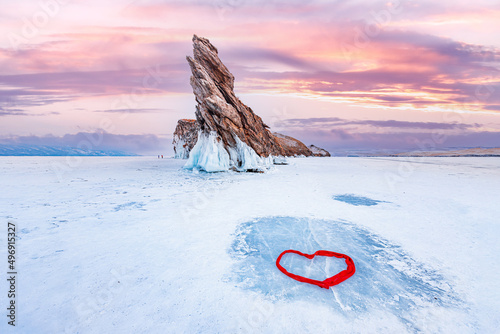 Billede på lærred Beautiful winter landscape island Ogoy frozen lake Baikal blue ice with red hear