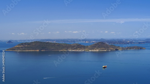 屋島山頂からの女木島全景1