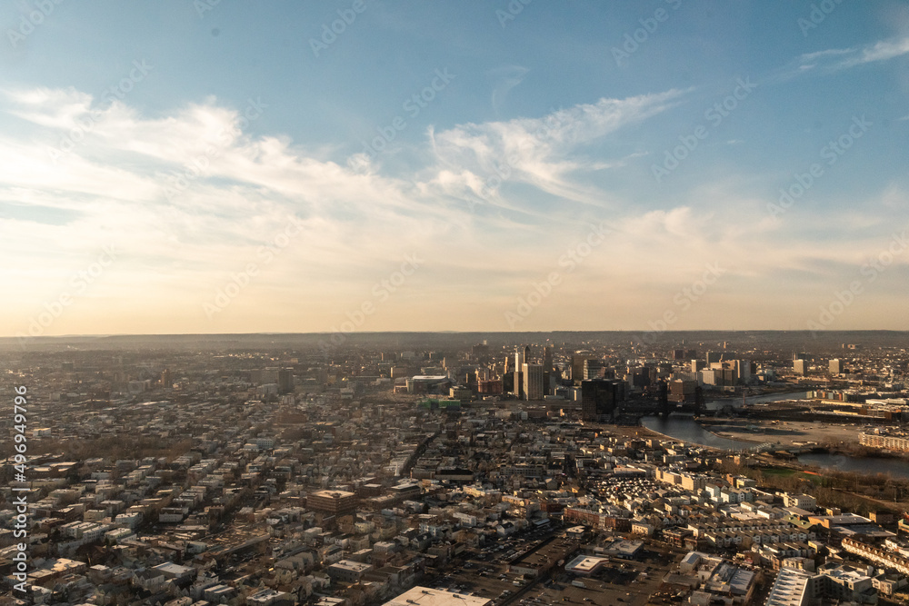 Obraz premium Aerial view of the skyline of Newark, New Jersey, USA and the surrounding areas