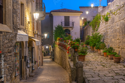 Bilde på lerret View of a street in the old town of Citta di San Marino