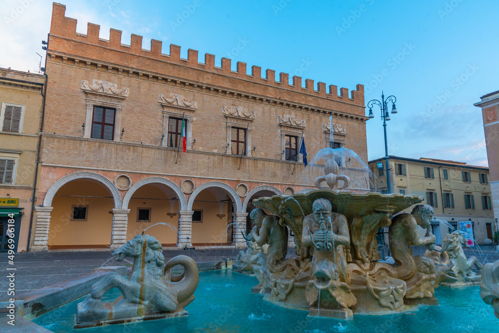 Φωτογραφία Sunrise view of Palazzo Ducale in the center of Pesaro, Italy