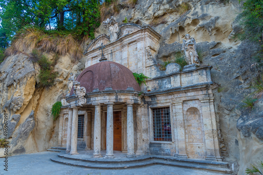 Φωτογραφία Temple of Sant'Emidio alle Grotte in Italian town Ascoli Piceno