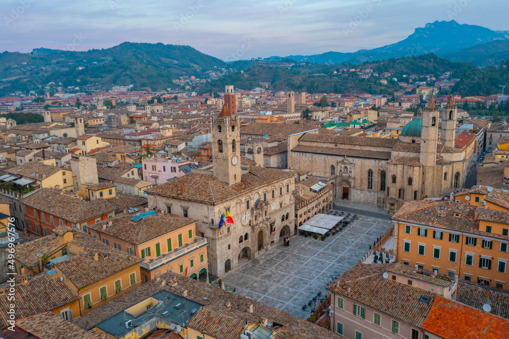 Φωτογραφία Sunrise aerial view of Palazzo dei Capitani del Popolo and church of saint franc