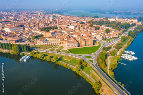 Fotografía Bridge of Saint George leading to the Saint George castle in Mantua, Italy