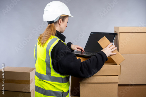 Warehouse manager. Worker i...