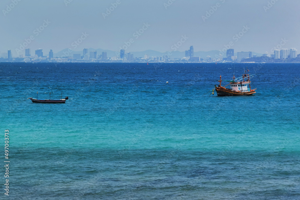 Obraz premium tropical beach and blue sky in nature