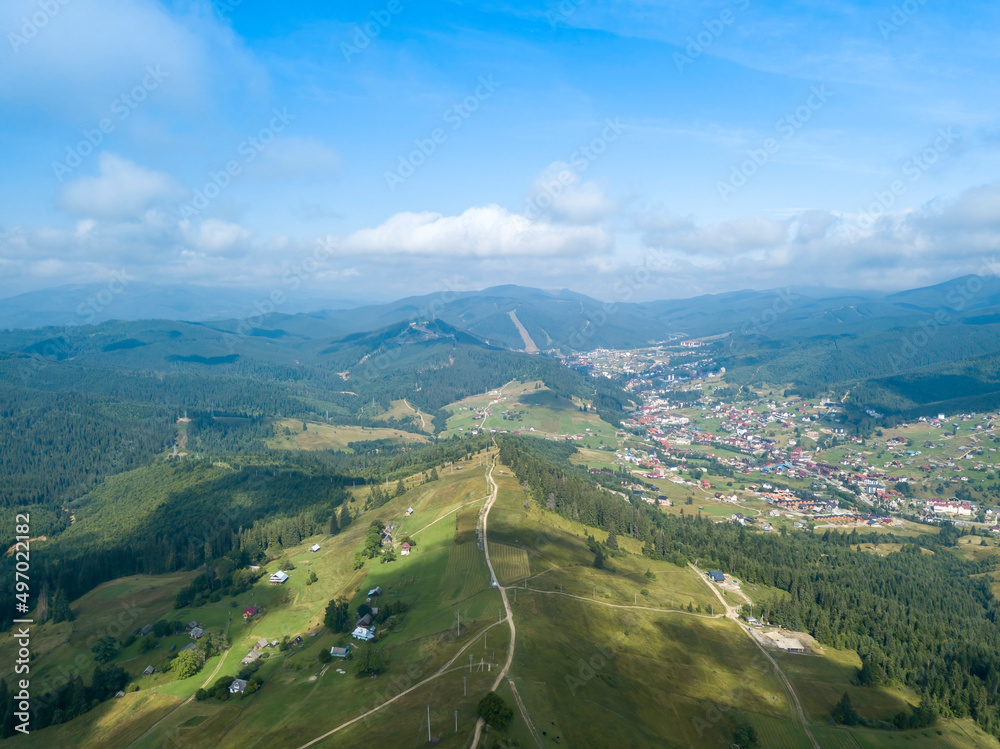 Obraz premium Ukrainian Carpathians mountains on a summer morning. Aerial drone view.