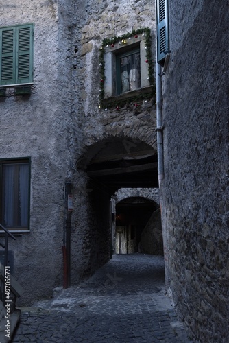 Fototapeta Naklejka Na Ścianę i Meble -  Vicolo del borgo di San Vito Romano