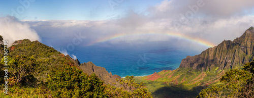 USA  Hawaii  Kauai  Kalalau Lookout  Rainbow