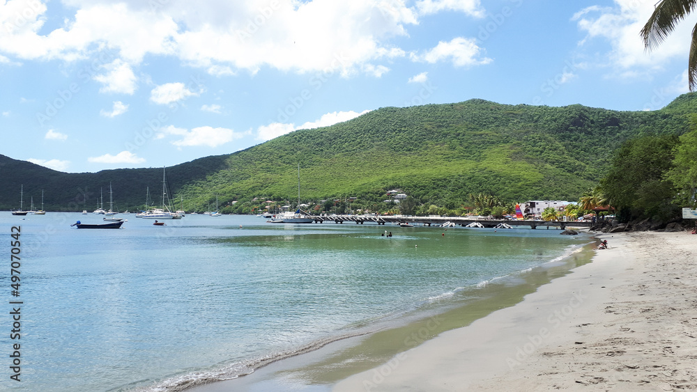 Plage de Saint Pierre avec ponton en Martinique Plage de Saint Pierre avec ponton en Martinique