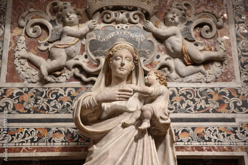 Vierge à l'Enfant de l'Immacolata Concezione de Palerme. Sicile © JFBRUNEAU