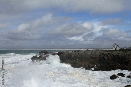 tempête sur le littoral breton, vagues-submersion Saint-Guénolé, Pors carn
