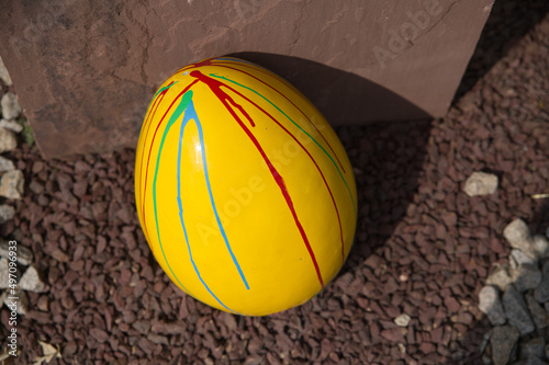 C'est bientôt Pâques, vite allons trouver ce magnifique et gros oeuf en chocolat dans le jardin !