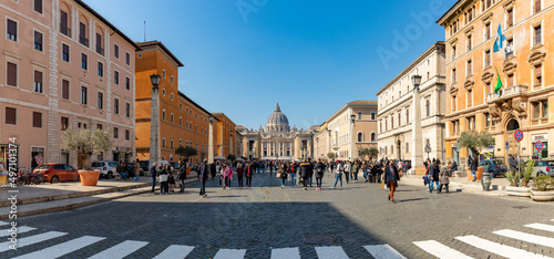 Fototapeta Naklejka Na Ścianę i Meble -  Saint Peter's Basilica and Via della Conciliazione