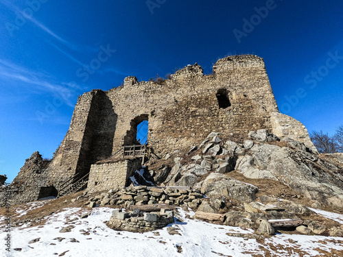 Canvas Print A view of the castle in the village of Kapusany in Slovakia