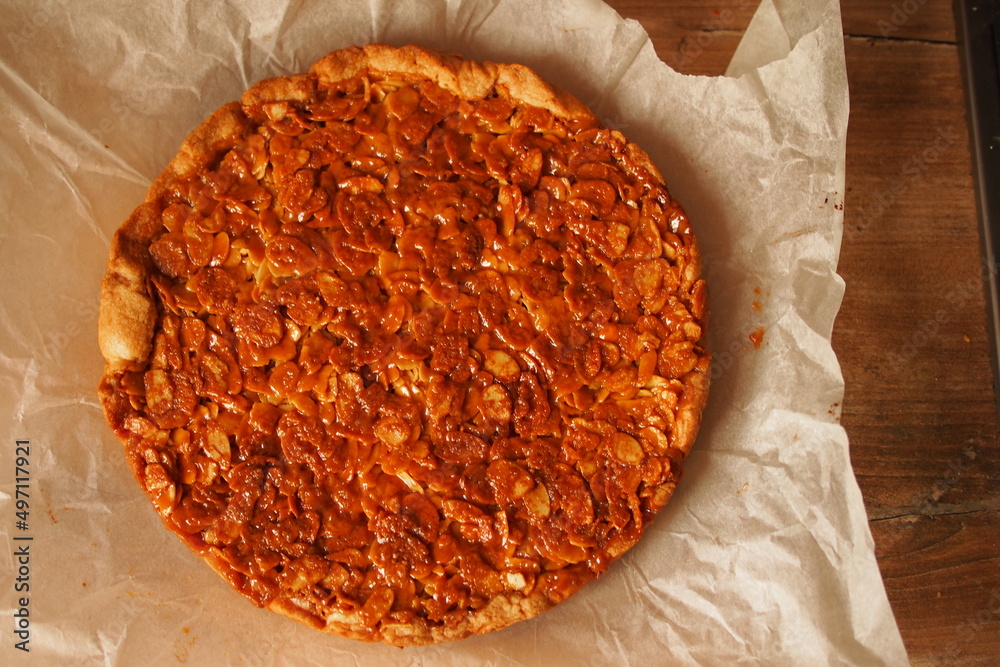 delicious almond tart cake at home
