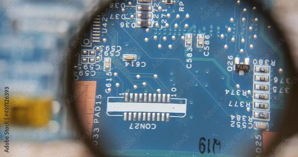 Circuit imprimé grossissement a la loupe