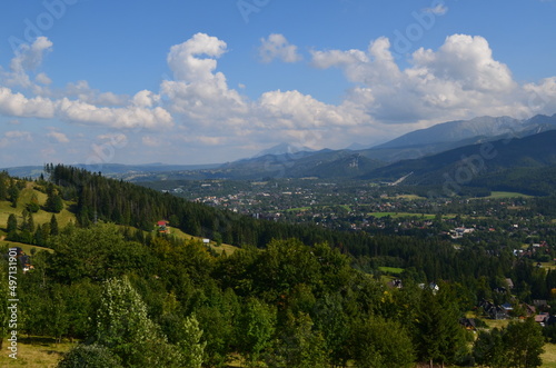 Widok na Zakopane i Tatry z Butorowego Wierchu, Polska, lato