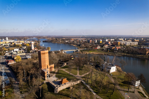 Obraz na płótnie Kruszwica Panorama miasta z lotu ptaka - Krajobraz - jezioro gopło w salonie