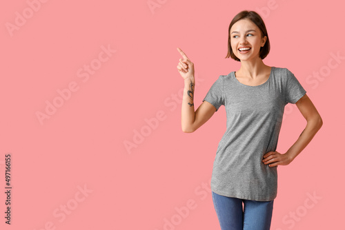 Beautiful young woman in st...