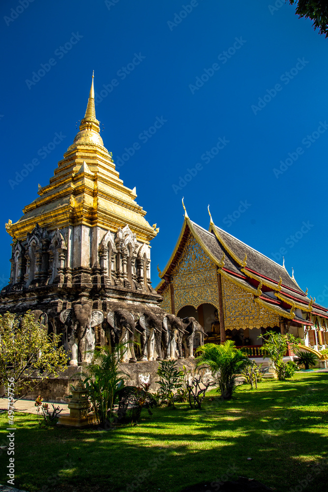 Fototapeta premium Wat Chiang Man in Chiang Mai Thailand