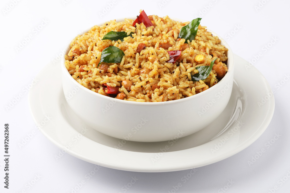 Temple Puliyodharai / Puliyogare / Tamarind Rice - Tangy and spicy