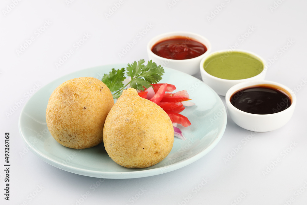 paneer bonda indian snack,Indian snack aloo vada or bonda made from potato with coconut chutney. indian snacks Aloo Bonda vada / pakoda / pakora. Served with green chutney. paneer bonda indian snack,Indian snack aloo vada or bonda made from potato with coconut chutney. indian snacks Aloo Bonda vada / pakoda / pakora. Served with green chutney.