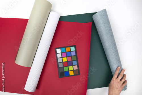 Color checker, wroznik kolorów w pracowni wzorcowej © mana_studio