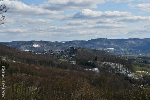 Landschaften mit Schneeresten in Lindenfels / Odenwald