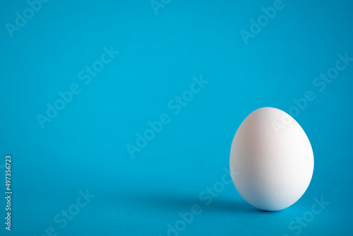 Easter egg still life con colorful background. Isolated. Copy space