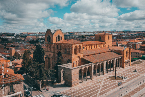 catedral , Avila ,España ,iglesia ,religión ,puerta ,basilical san Vicente