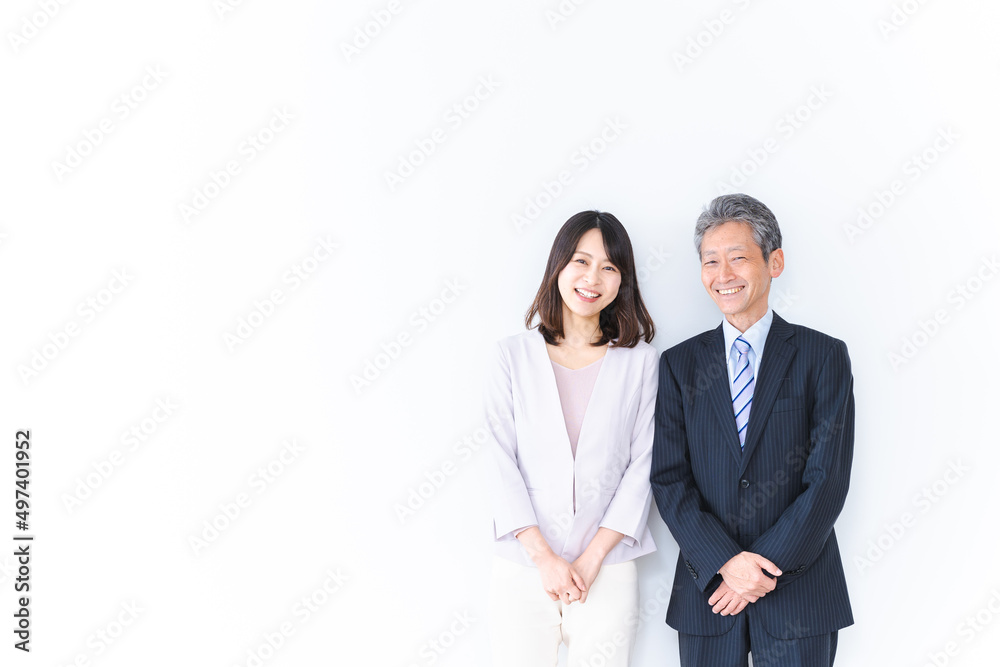 上司といい関係を築く女性社員 上司といい関係を築く女性社員