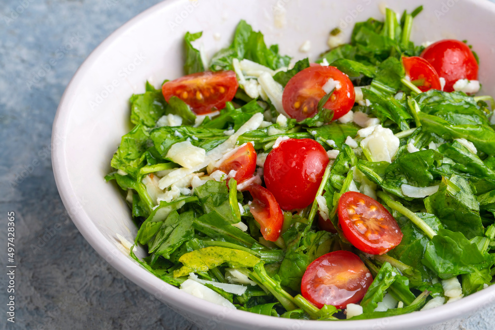 Turkish style arugula salad (Turkish name; roka salatasi) Turkish style arugula salad (Turkish name; roka salatasi)