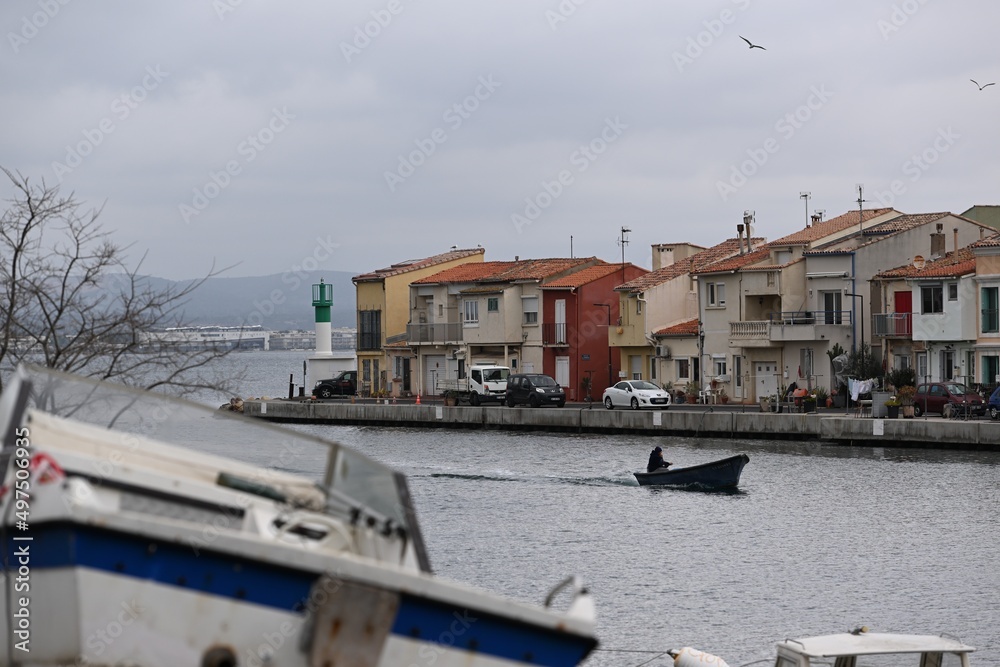 Fototapeta premium Sète, étang de thau, port pointe courte
