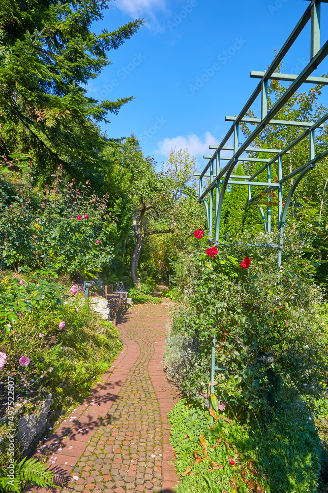 Blick in den Klostergarten von Kaufbeuren in Bayern, Süddeutschland.