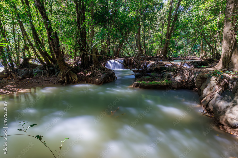 Fototapeta premium Thi lo su Waterfall,beautiful waterfall in deep in rain forest,Tak province, Thailand,