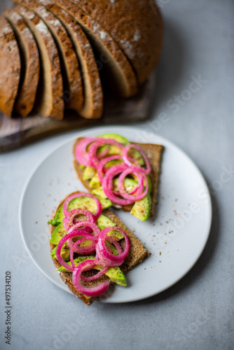 Red Onion Pickles Bread with Avocado