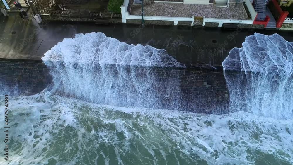 grande marée à Saint-Malo, Bretagne, vue drone