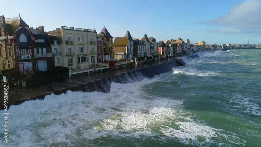 grande marée à Saint-Malo, Bretagne, vue drone