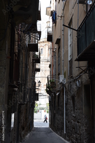 Ruelle étroite du vieux Palerme. Sicile © JFBRUNEAU