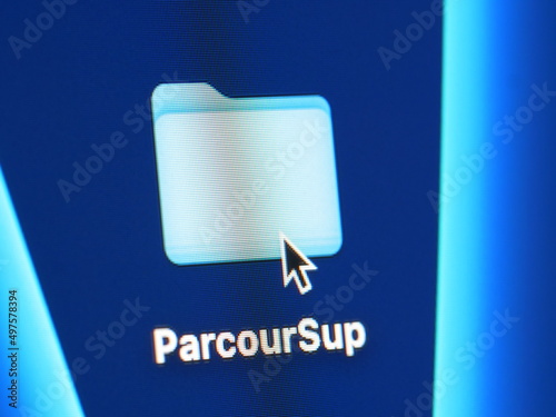 ParcourSup - photo macro d'un dossier sur un écran d'ordinateur photo